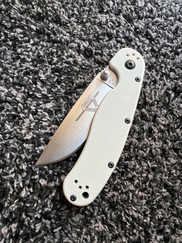 Ontario Rat ii белая рукоять - 8861BONE